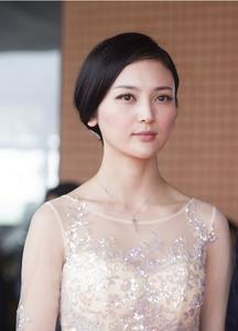 pemenang piala dunia Liu Banxian menjawab Bai Yiqing dengan ekspresi tenang: 
